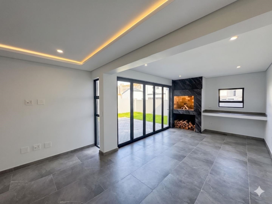 4 Bedroom Property for Sale in Sandown Western Cape